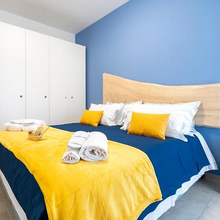 Mediterranea Apartment- Central Station - Free Wifi&Netflix Bari Eksteriør billede