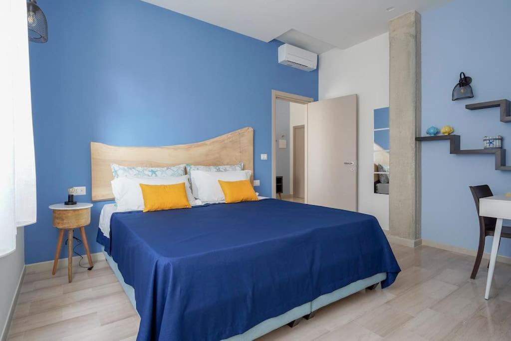 Mediterranea Apartment- Central Station - Free Wifi&Netflix Bari Eksteriør billede