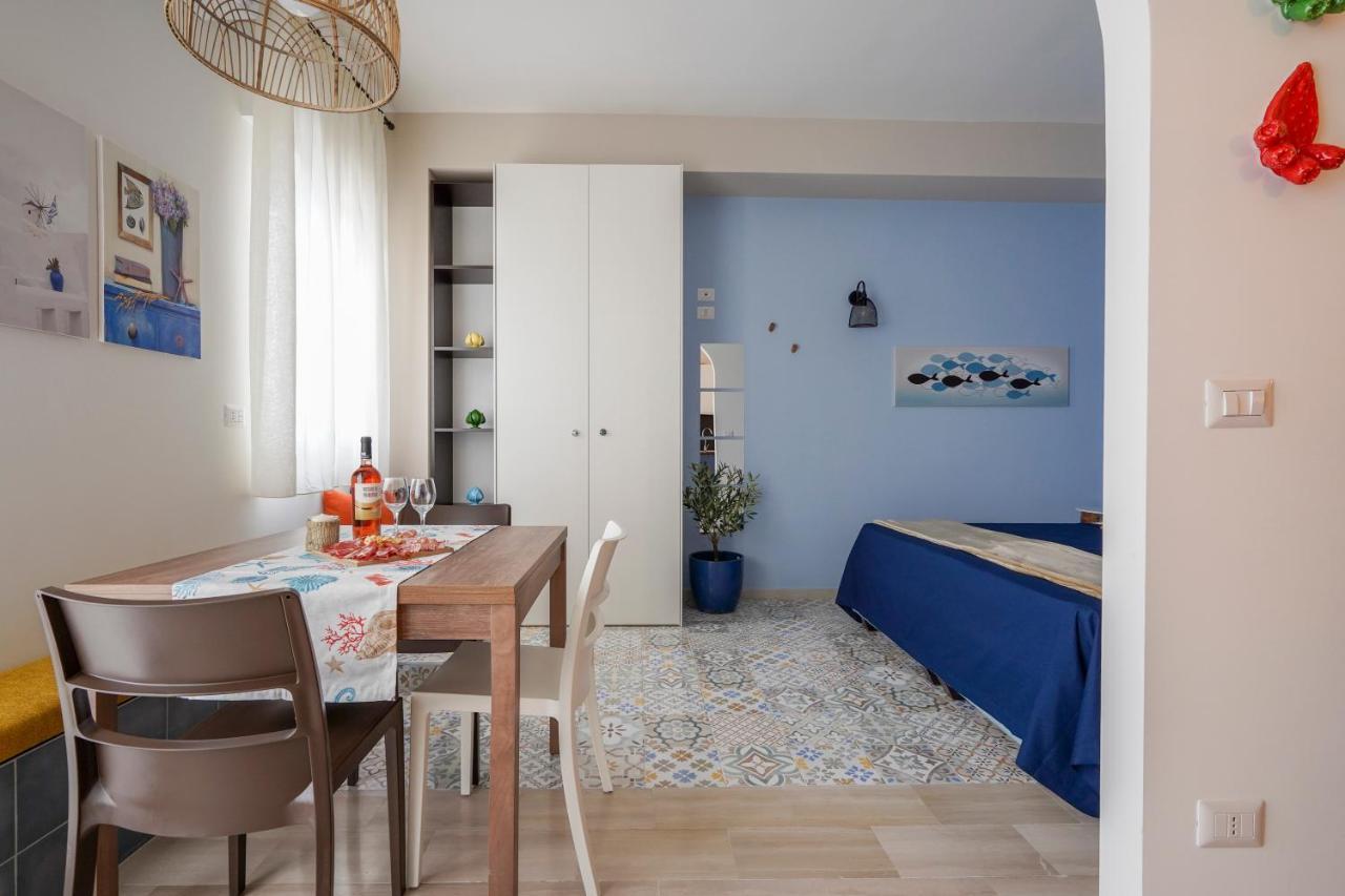 Mediterranea Apartment- Central Station - Free Wifi&Netflix Bari Eksteriør billede