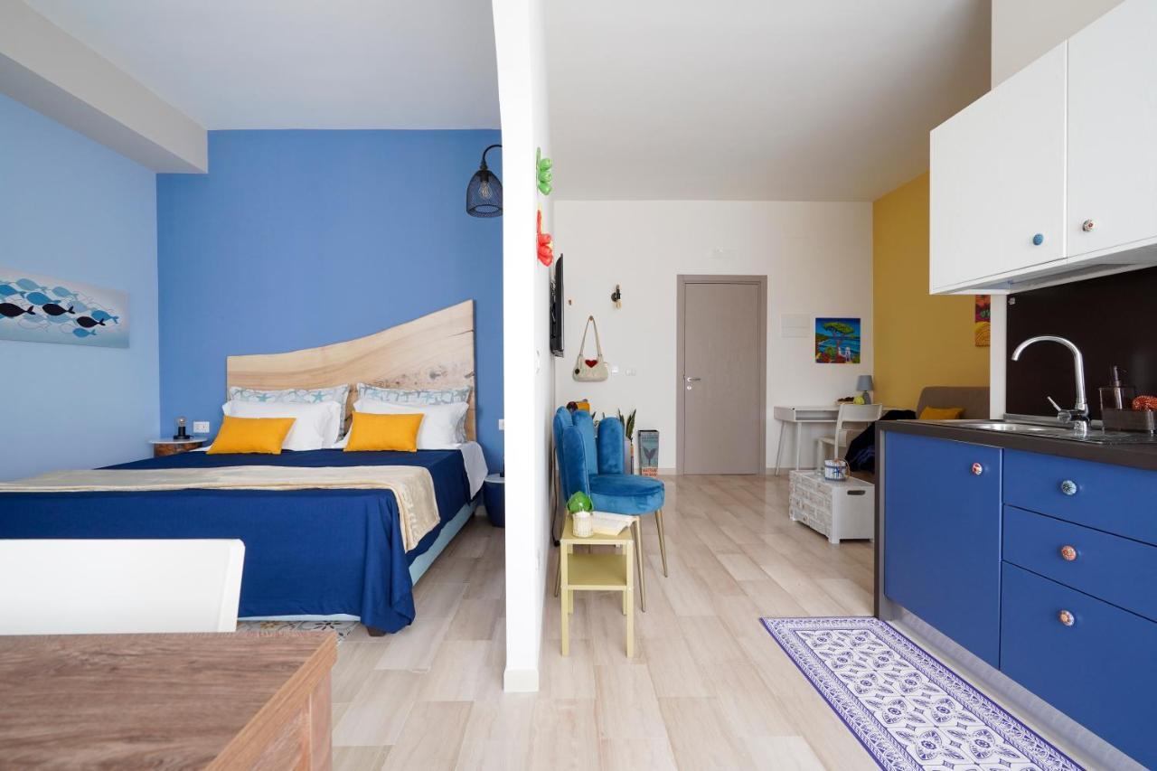 Mediterranea Apartment- Central Station - Free Wifi&Netflix Bari Eksteriør billede