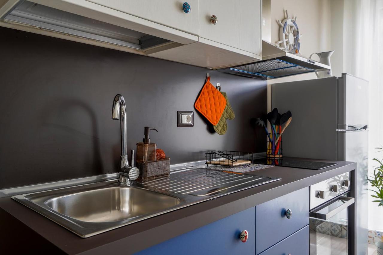 Mediterranea Apartment- Central Station - Free Wifi&Netflix Bari Eksteriør billede
