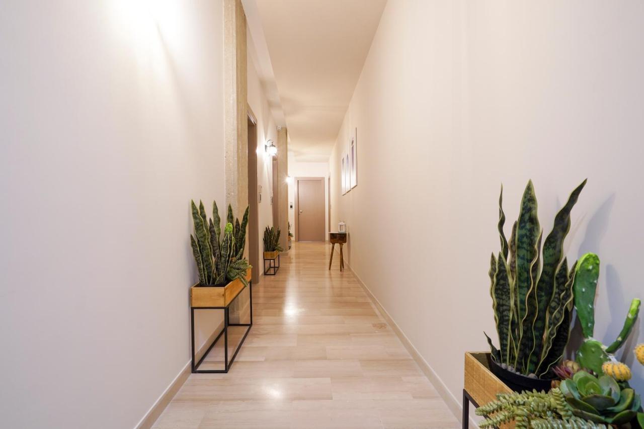 Mediterranea Apartment- Central Station - Free Wifi&Netflix Bari Eksteriør billede