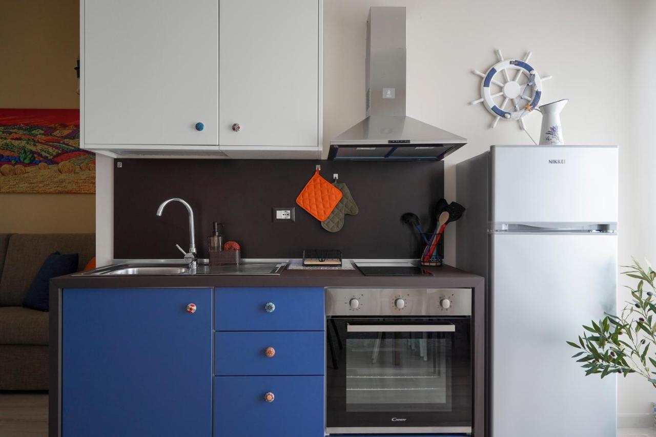 Mediterranea Apartment- Central Station - Free Wifi&Netflix Bari Eksteriør billede