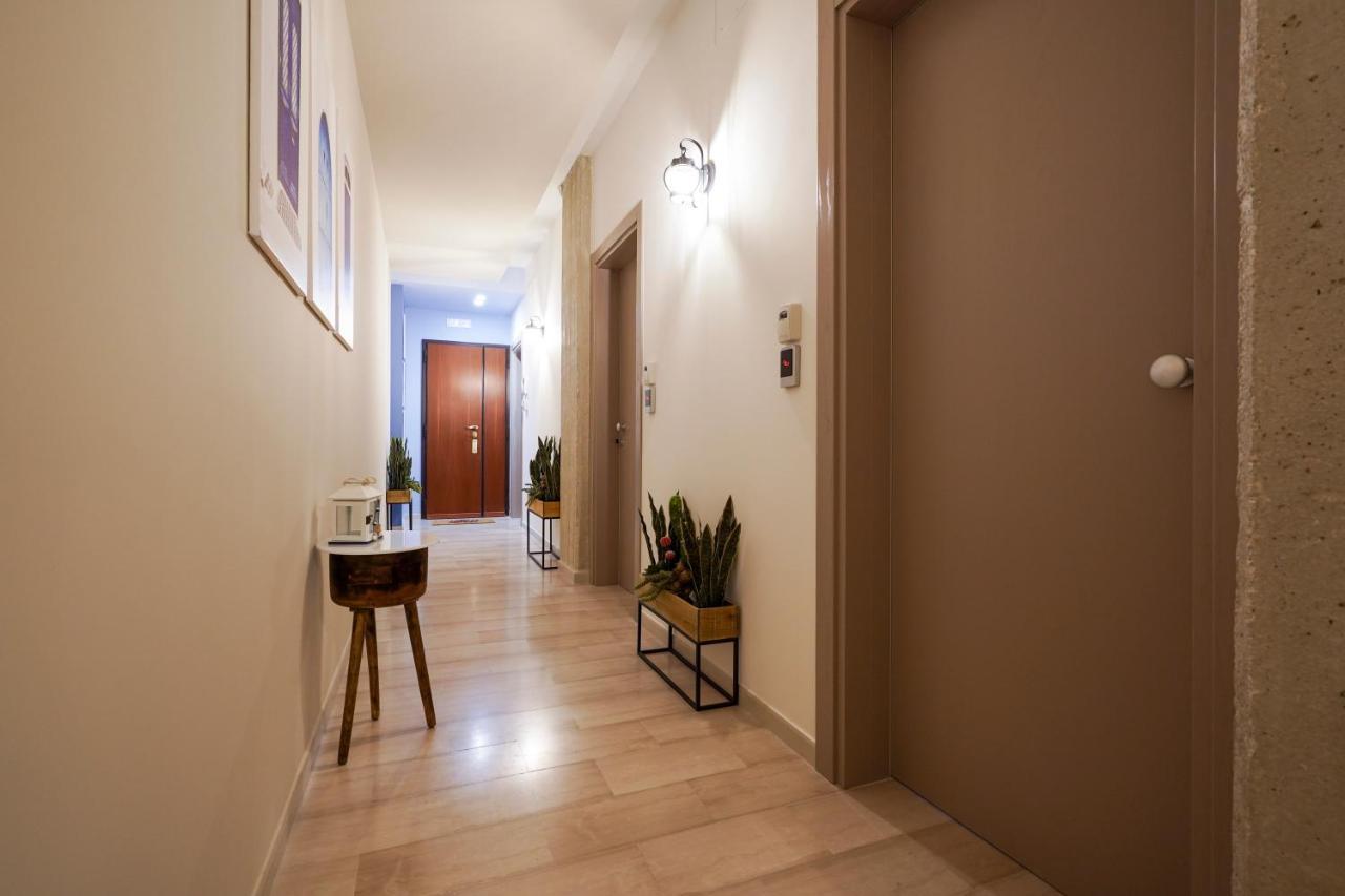 Mediterranea Apartment- Central Station - Free Wifi&Netflix Bari Eksteriør billede
