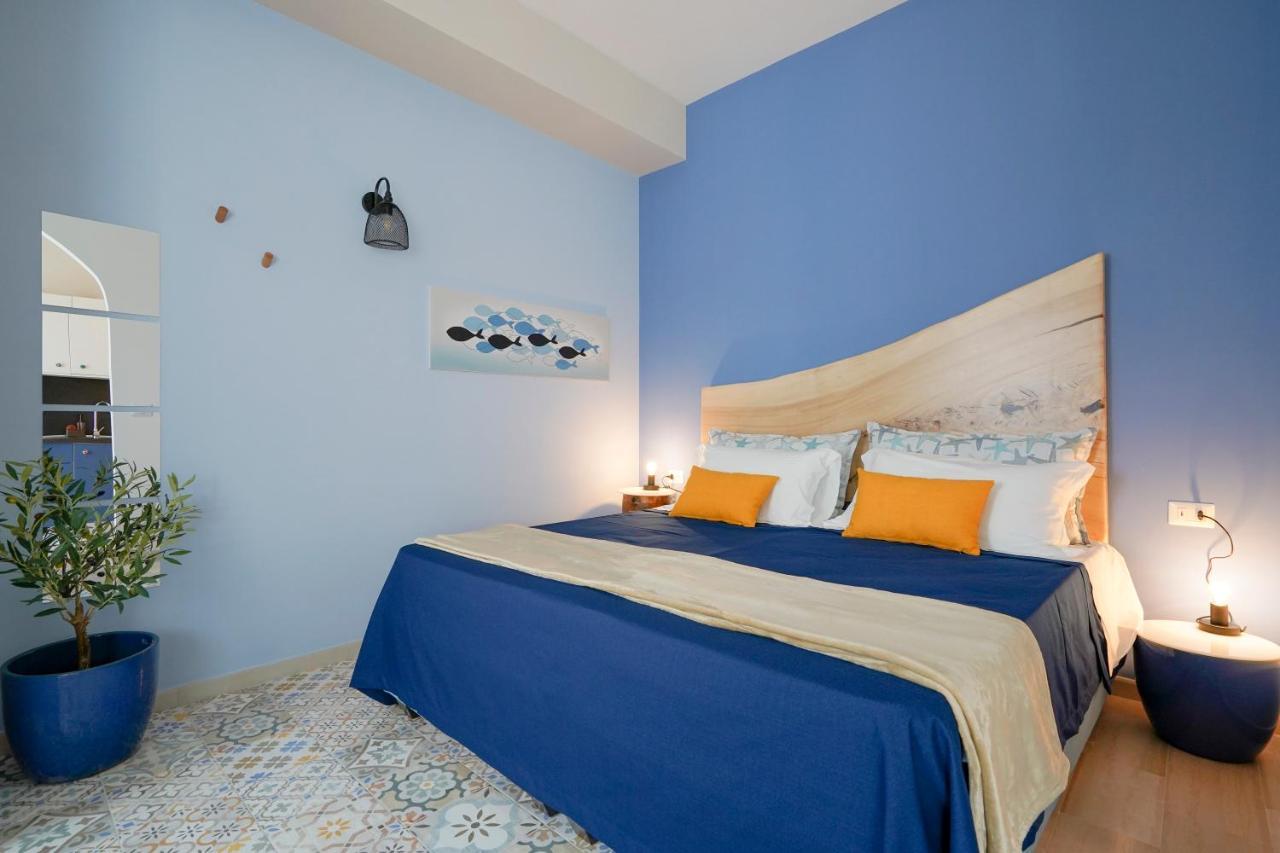 Mediterranea Apartment- Central Station - Free Wifi&Netflix Bari Eksteriør billede