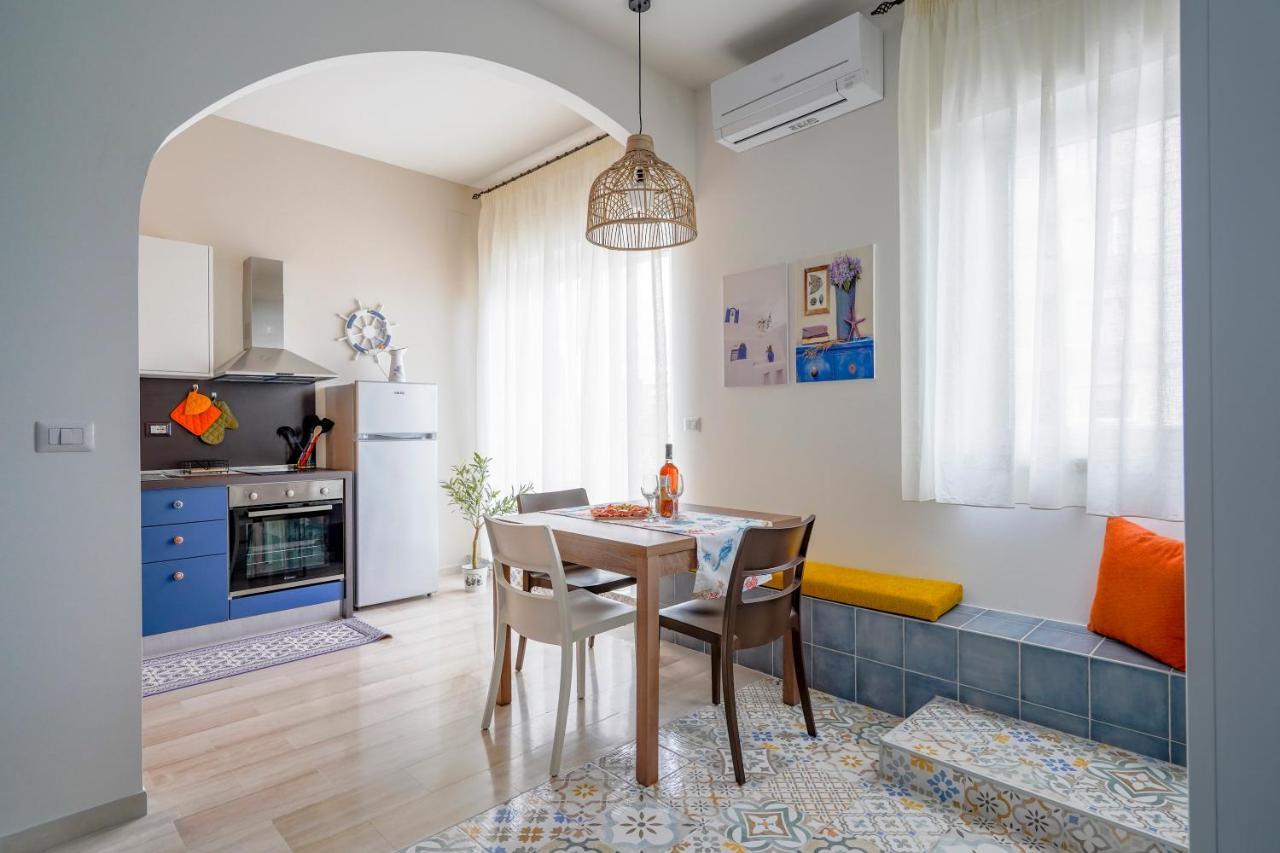Mediterranea Apartment- Central Station - Free Wifi&Netflix Bari Eksteriør billede