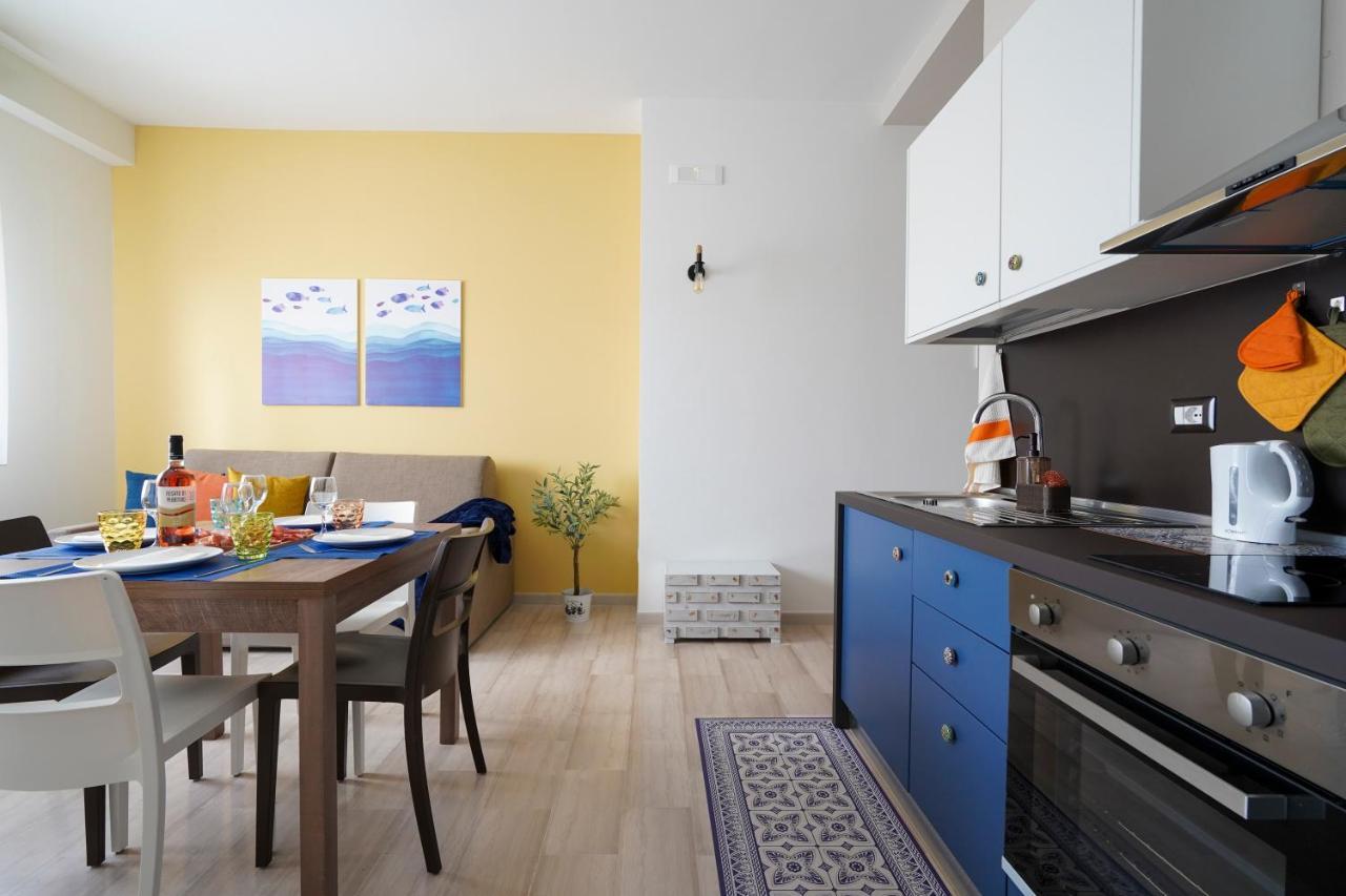 Mediterranea Apartment- Central Station - Free Wifi&Netflix Bari Eksteriør billede
