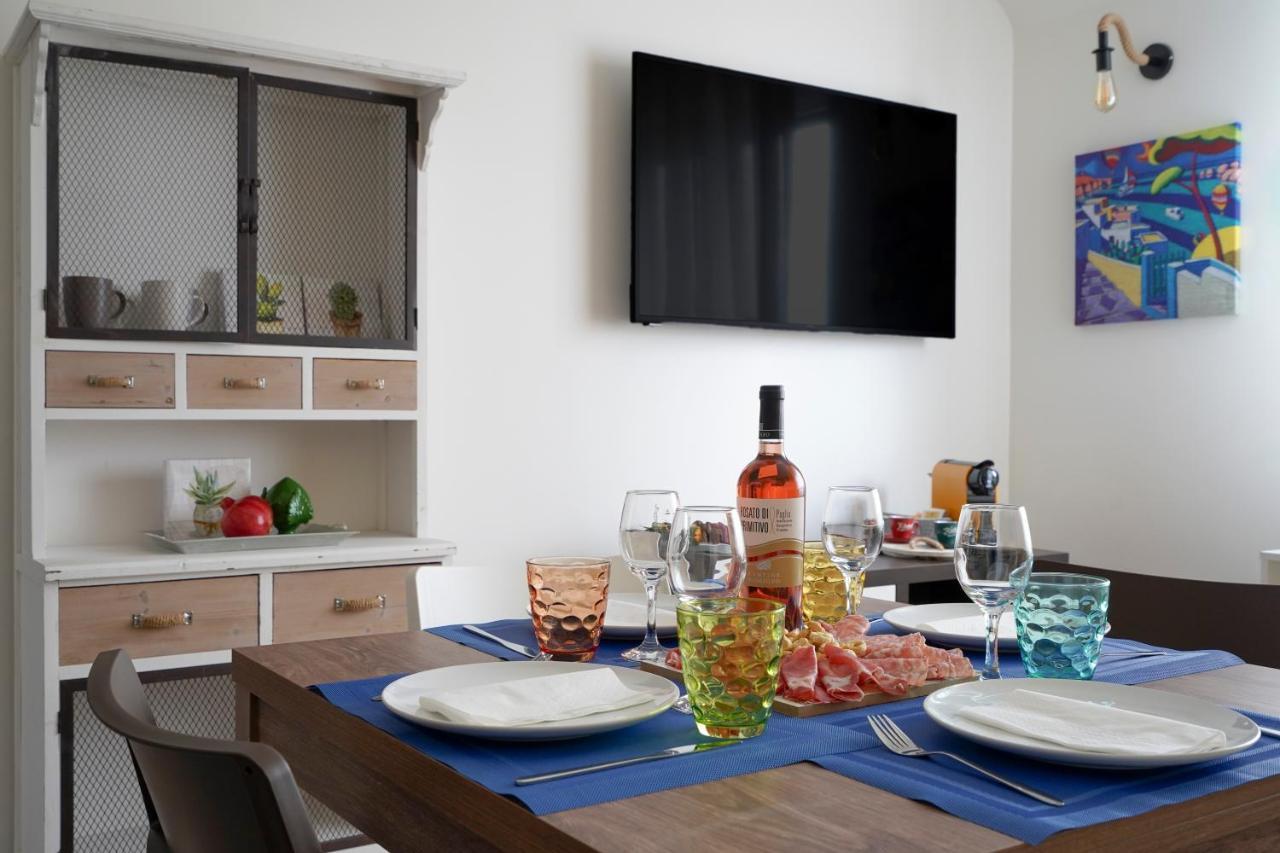 Mediterranea Apartment- Central Station - Free Wifi&Netflix Bari Eksteriør billede