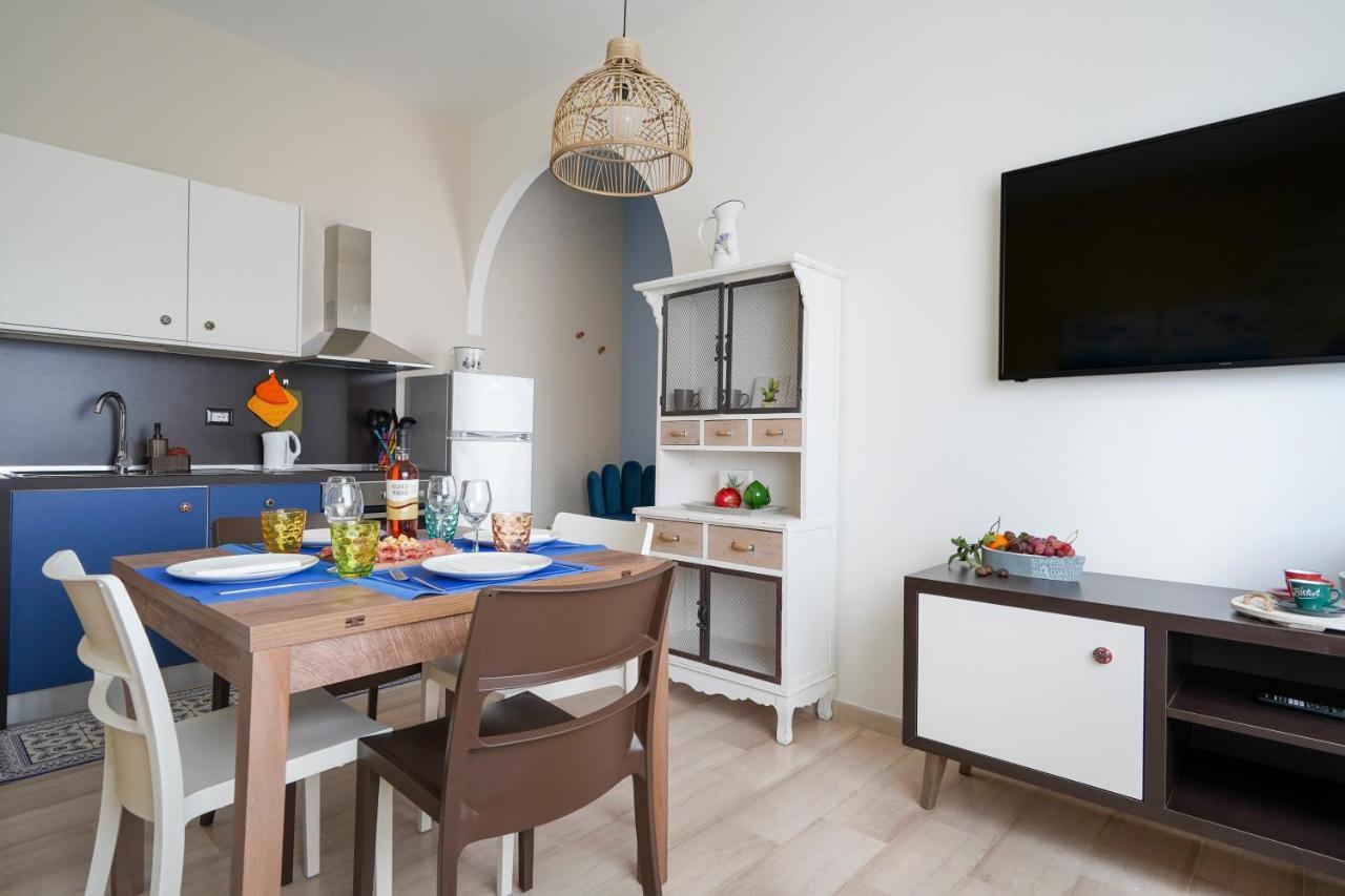 Mediterranea Apartment- Central Station - Free Wifi&Netflix Bari Eksteriør billede