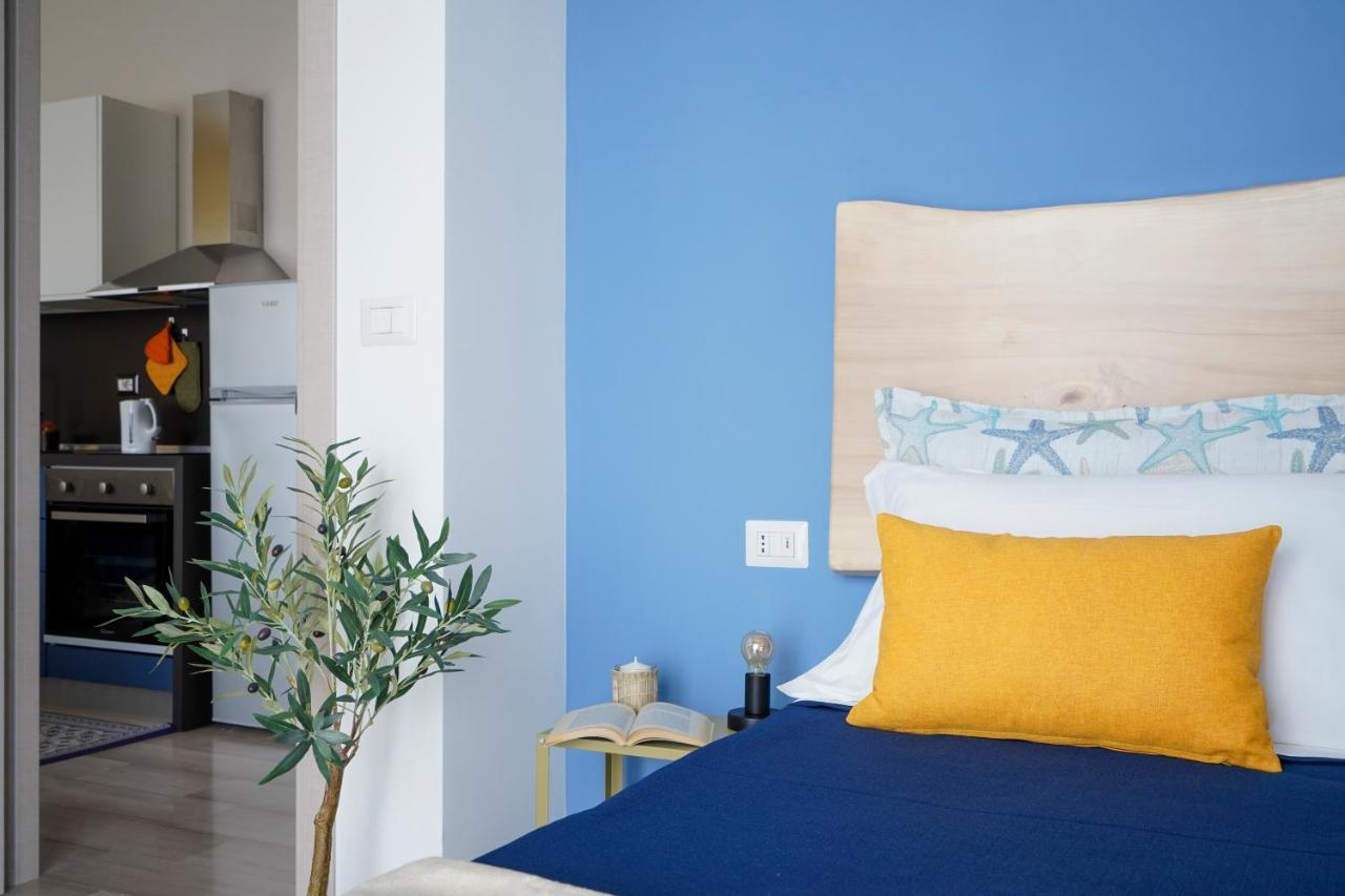 Mediterranea Apartment- Central Station - Free Wifi&Netflix Bari Eksteriør billede