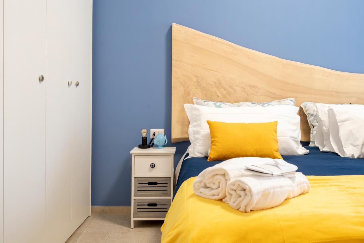 Mediterranea Apartment- Central Station - Free Wifi&Netflix Bari Eksteriør billede