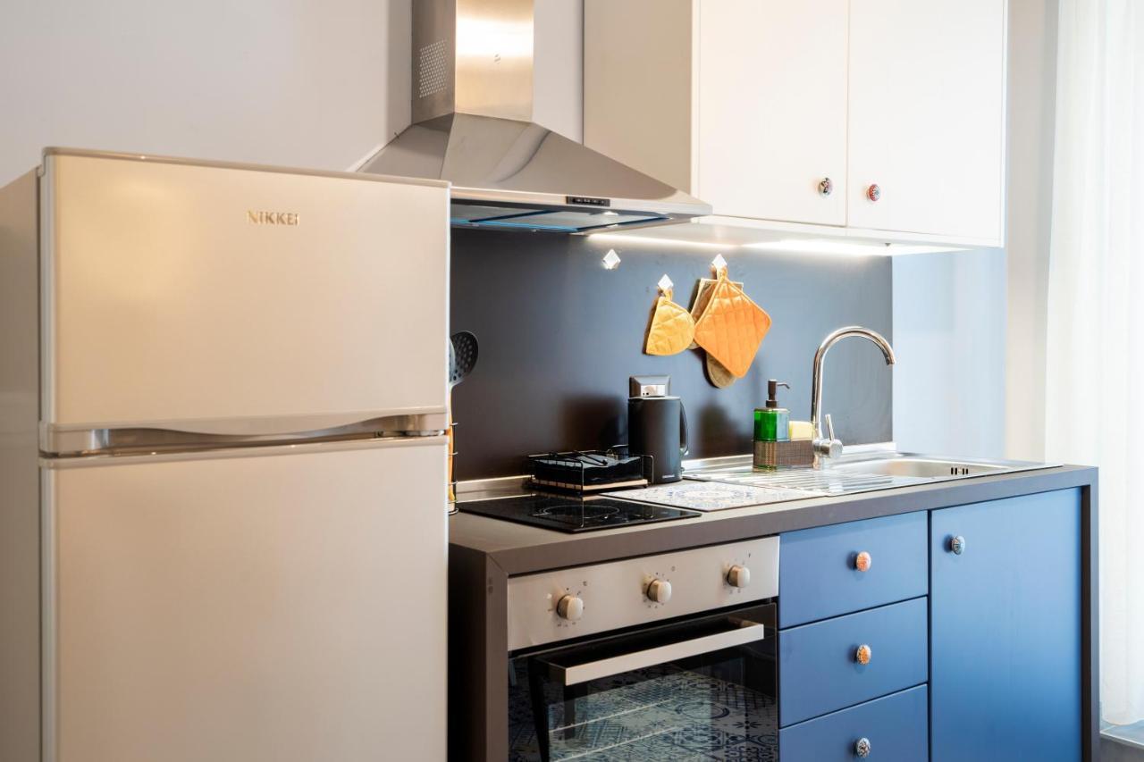 Mediterranea Apartment- Central Station - Free Wifi&Netflix Bari Eksteriør billede