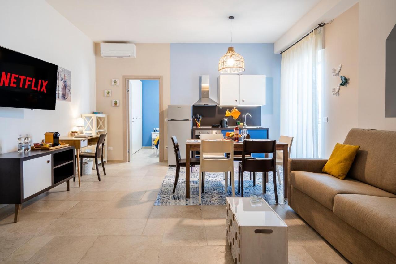 Mediterranea Apartment- Central Station - Free Wifi&Netflix Bari Eksteriør billede