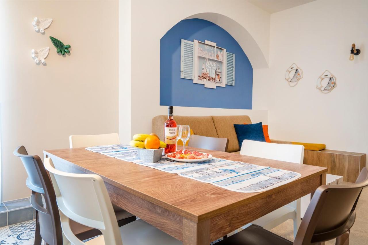 Mediterranea Apartment- Central Station - Free Wifi&Netflix Bari Eksteriør billede